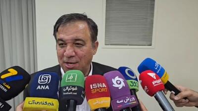  تاجرنیا: استقلال یک عمر است از اختلافات رنج می‌ برد