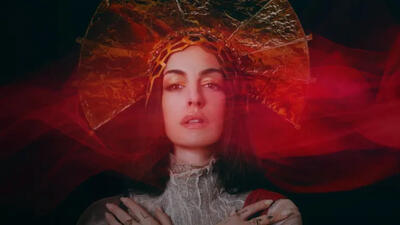  معرفی فیلم Mother Mary با بازی آن هاتاوی | روایتی خلسه‌وار از شهرت، هنر و پیوندی ماورایی