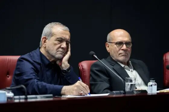 تصاویر / نشست پزشکیان با اعضای اتاق بازرگانی تهران