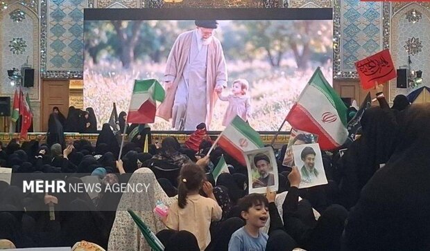 برگزاری مراسم یادبود شهدای خانواده امام شهید و رهبرمعظم انقلاب اسلامی