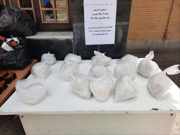 کشف ۲۵ کیلوگرم مواد مخدر در همدان؛ ۱۵۲ قاچاقچی و خرده‌فروش دستگیر شدند