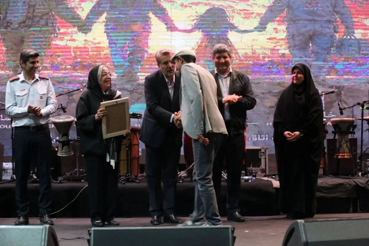برگزاری شب تقدیر از امدادگران آتش‌نشان توسط خانه سینما، خانه موسیقی و خانه تئاتر
