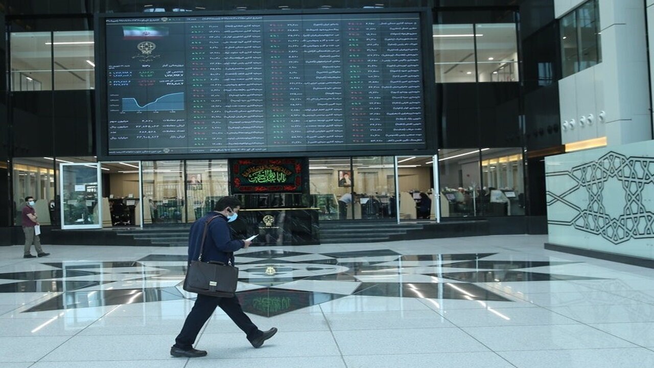 ساعت جلسه معاملاتی بازار سهام بورس تهران به روال قبل بازگشت